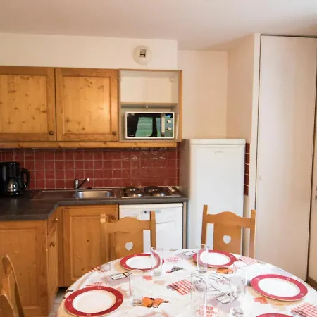 Apartment Spacieux Au Pied Des Pistes Pour 6 Personnes, Lanslevillard-val Cenis - Fr-1-508-11 Lanslevillard