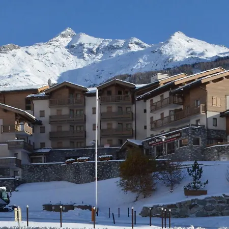 Apartment Spacieux Au Pied Des Pistes Pour 6 Personnes, Lanslevillard-val Cenis - Fr-1-508-11