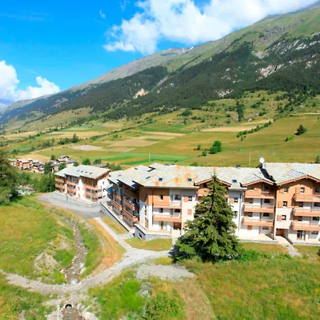 Spacieux Au Pied Des Pistes Pour 6 Personnes, Lanslevillard-val Cenis - Fr-1-508-11 Apartment *